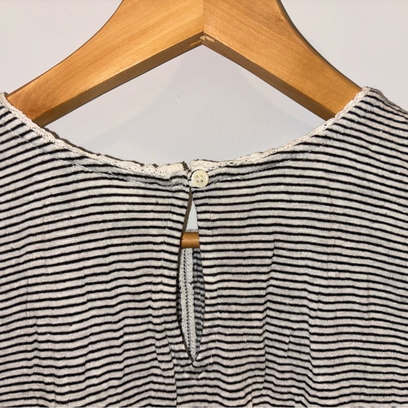 AKENI + KIN ANTHRO black and white striped baby doll tank top SMALL - Picture 6 of 8